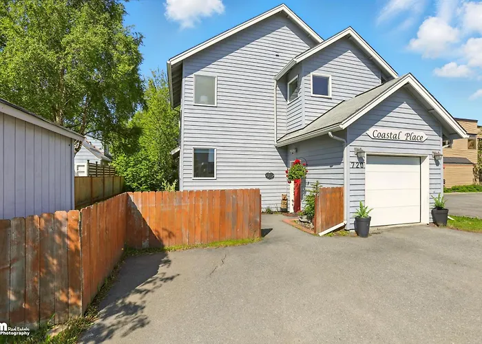 Coastal Place - Best Location In Downtown!